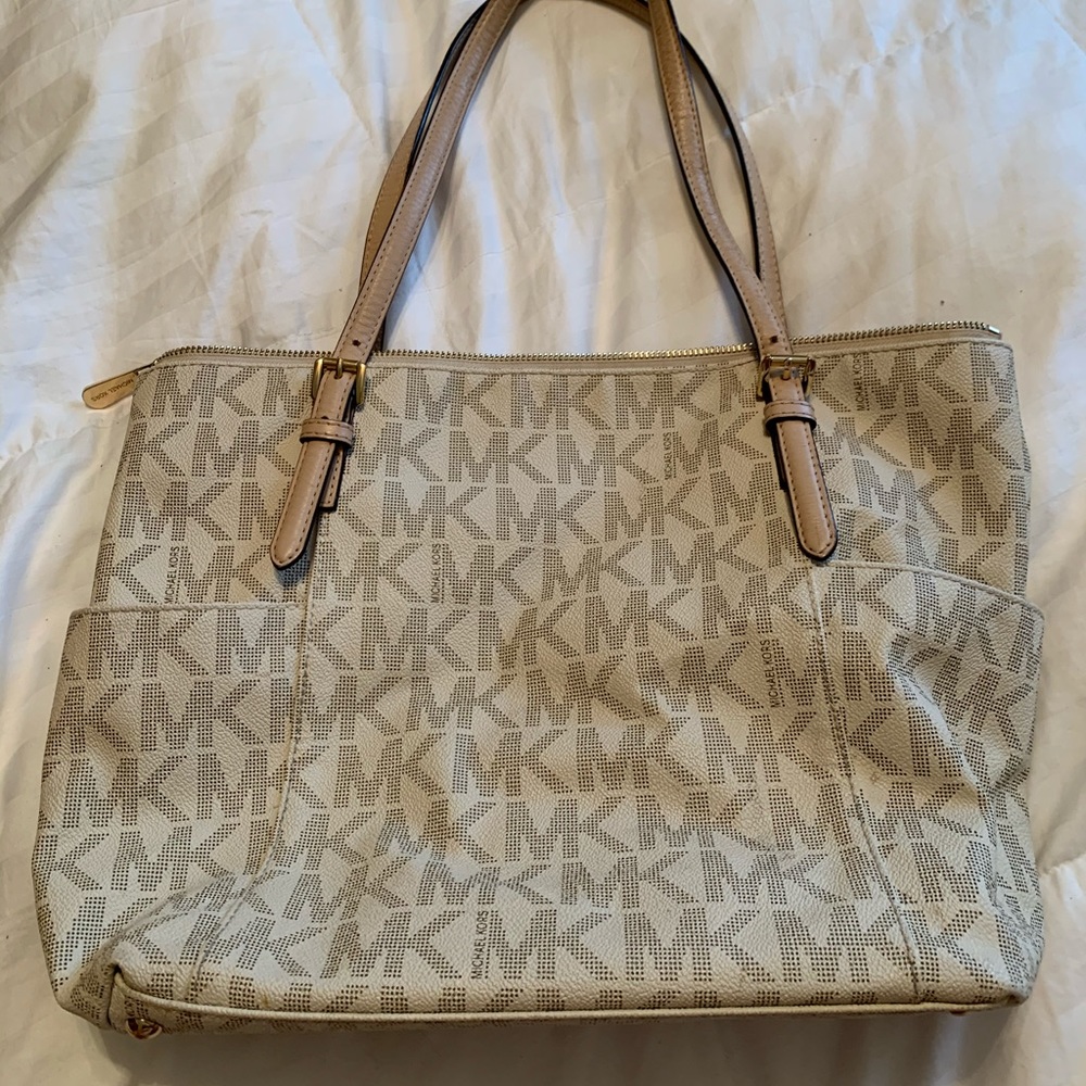 Authentic Michael Kors Shoulder Bag